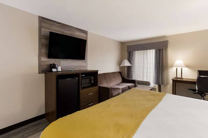 Room 12 of 39
