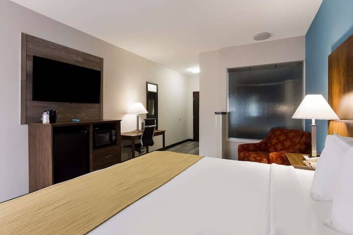 Room 17 of 39